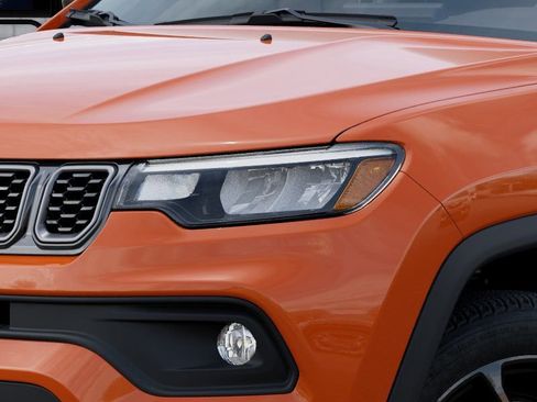 New 2026 Jeep Compass Latitude AWD/4WD image 11