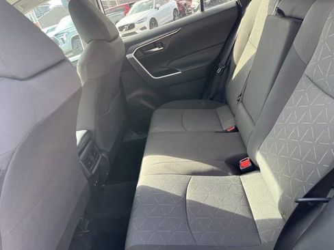 Used 2021 Toyota RAV4 XLE image 10