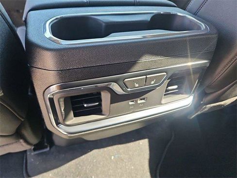 New 2026 GMC Sierra 1500 SLT image 22