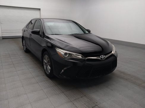 Used 2017 Toyota Camry SE FWD image 13