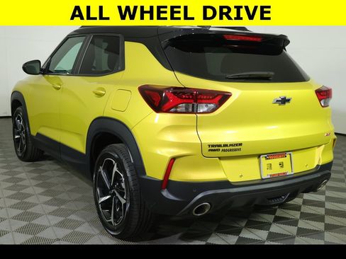 Used 2023 Chevrolet TrailBlazer RS w/ Sun and Liftgate Package image 12