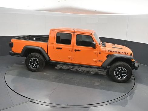 Used 2025 Jeep Gladiator Rubicon w/ Convenience Group AWD/4WD image 38