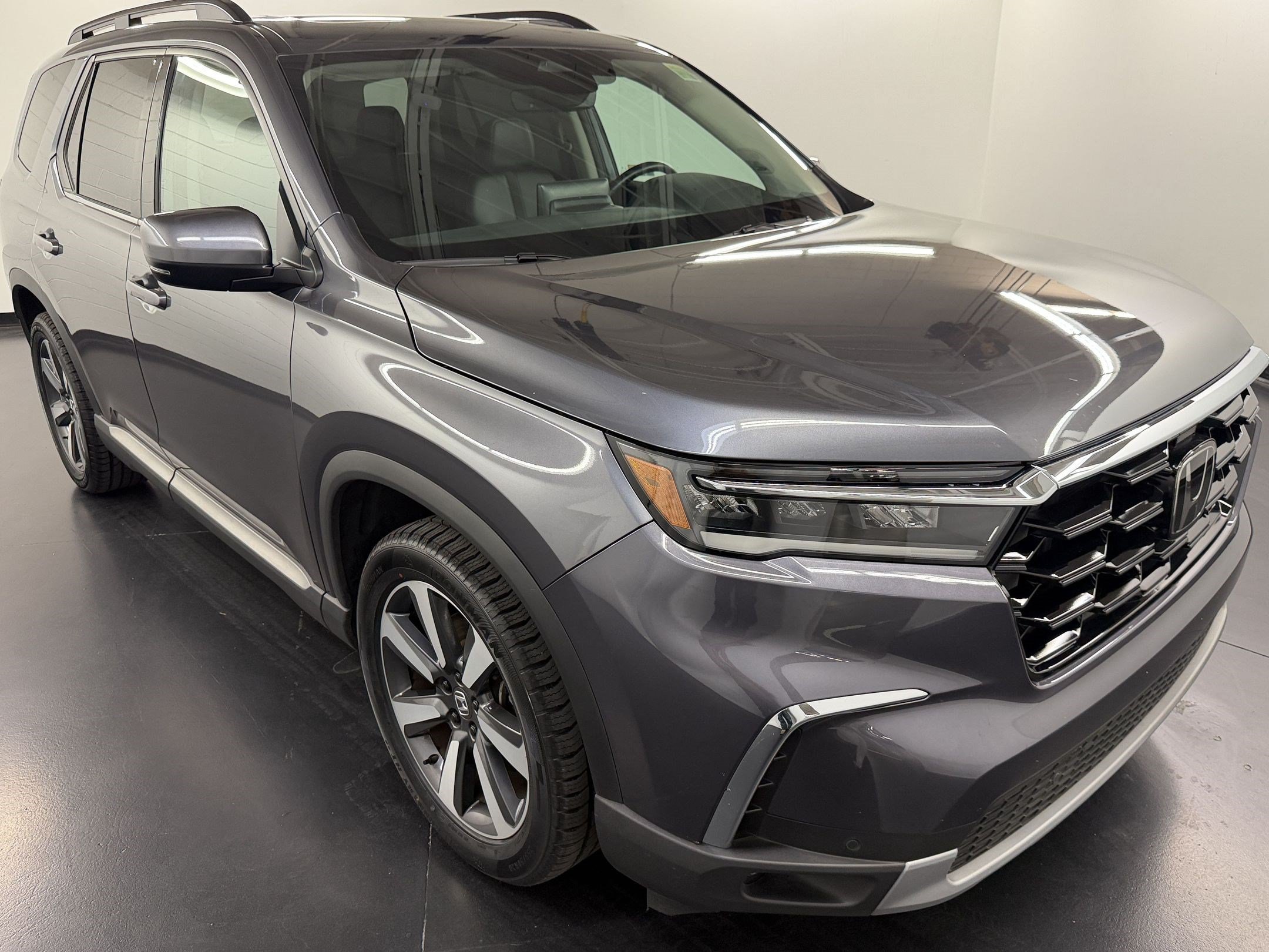 Certified 2024 Honda Pilot Touring image 7