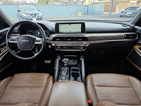 Used 2022 Kia Telluride SX w/ SX Prestige Package image 8