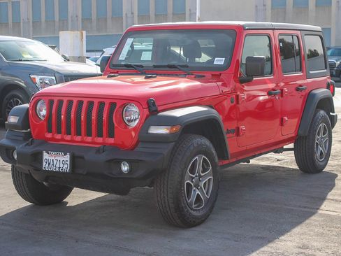 Used 2023 Jeep Wrangler Sport S image 3