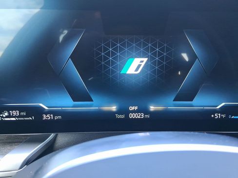 New 2026 BMW 750e xDrive w/ Executive Package image 16