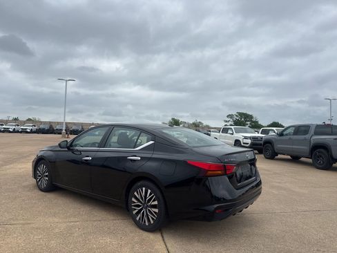 Certified 2025 Nissan Altima 2.5 SV image 14