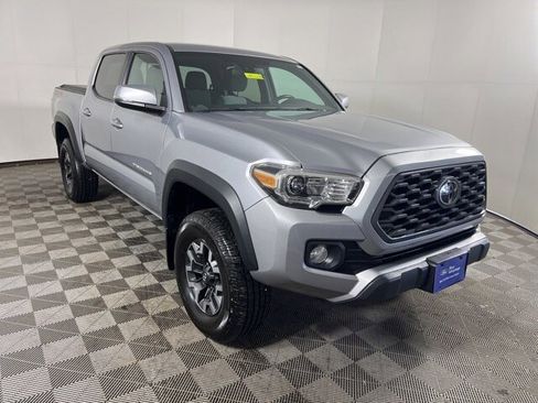 Used 2020 Toyota Tacoma TRD Off-Road image 1