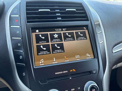 Used 2018 Lincoln MKC Premiere image 21