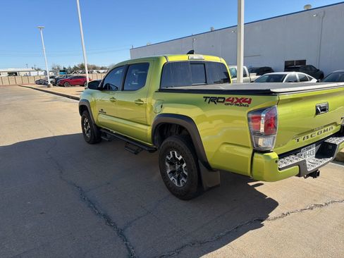 Used 2023 Toyota Tacoma TRD Off-Road image 10