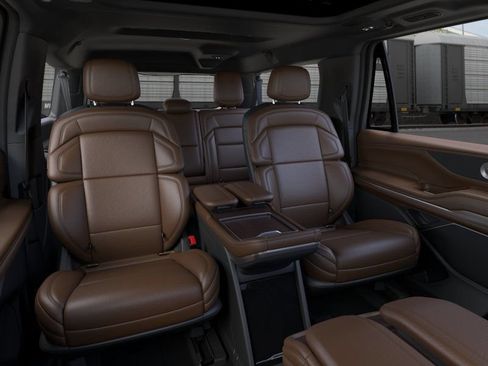 New 2026 Lincoln Navigator L Reserve AWD/4WD image 11