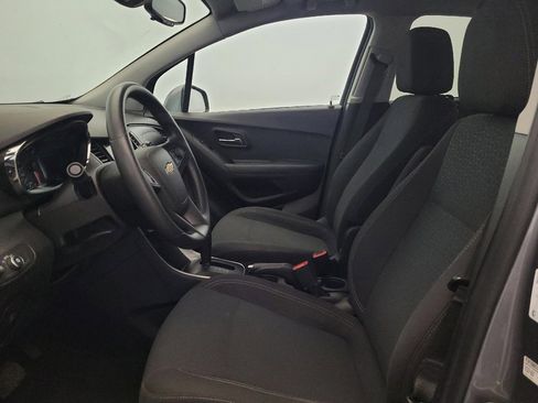 Used 2020 Chevrolet Trax LS w/ Tint and Cruise Package AWD/4WD image 17