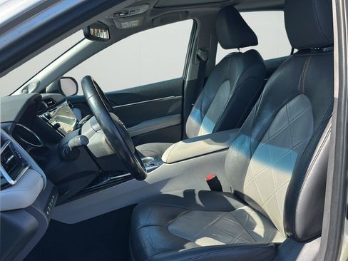 Used 2018 Toyota Camry XLE w/ Audio Package FWD image 15
