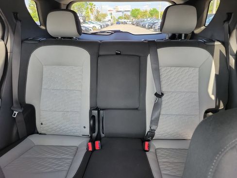 Used 2021 Chevrolet Equinox LT FWD image 17
