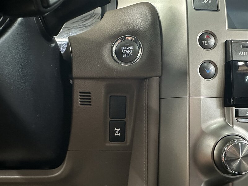 Used 2014 Lexus GX 460 w/ Premium Package AWD/4WD image 24