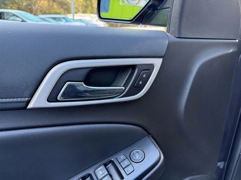 Used 2017 GMC Yukon Denali image 19