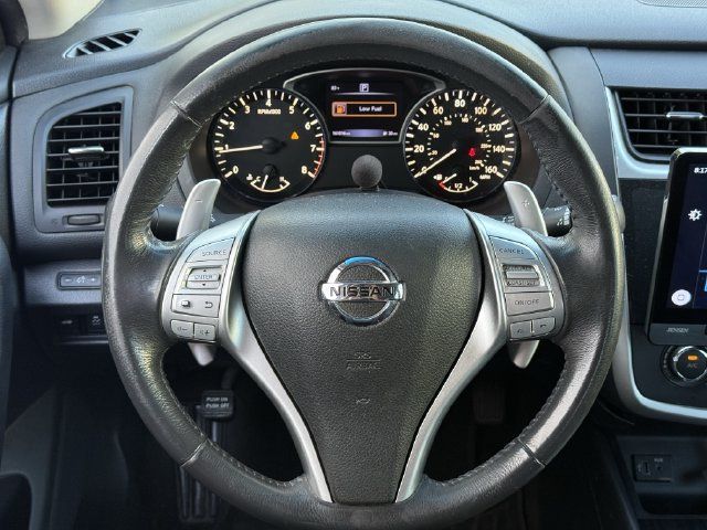 Used 2017 Nissan Altima 2.5 SR w/ Midnight Edition Package FWD image 12