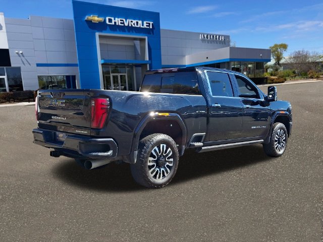 Used 2024 GMC Sierra 3500 Denali Ultimate AWD/4WD image 27