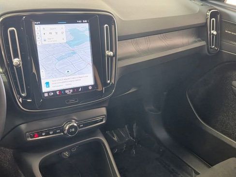 Certified 2023 Volvo XC40 Recharge Ultimate w/ Protection Package Premier image 31