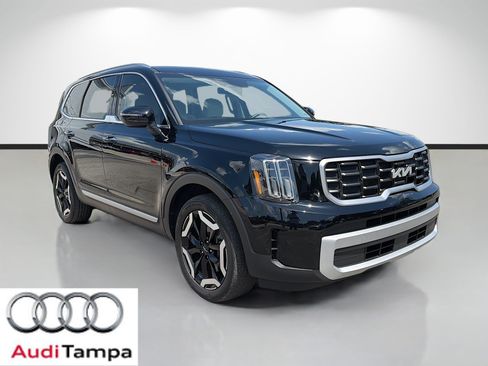Used 2024 Kia Telluride S FWD image 1
