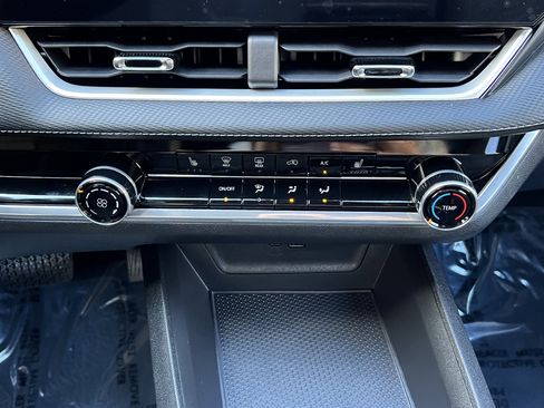 Used 2026 Chevrolet Equinox LT image 30