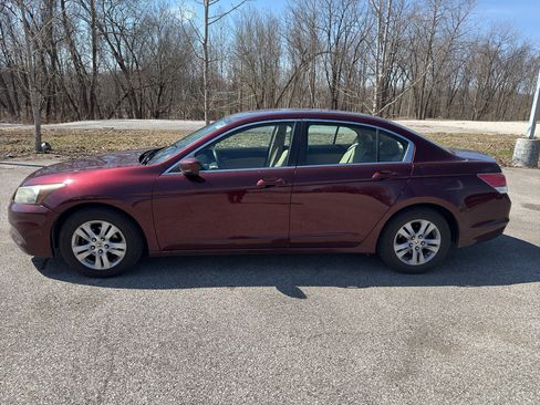 Used 2011 Honda Accord LX-P image 3
