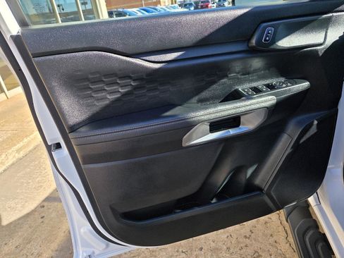 Used 2024 Ford Ranger XLT w/ FX4 Off-Road Package image 11