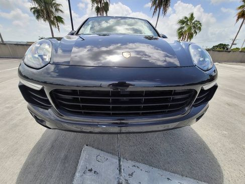 Used 2016 Porsche Cayenne S w/ Premium Plus Package AWD/4WD image 31