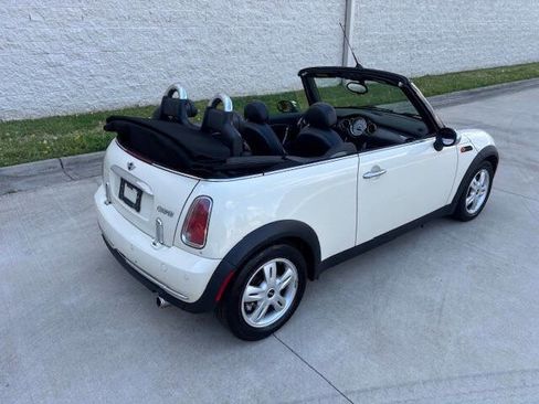 Used 2006 MINI Cooper Convertible FWD image 4