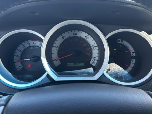 Used 2014 Toyota Tacoma PreRunner w/ SR5 Package RWD image 13