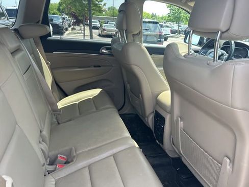 Used 2021 Jeep Grand Cherokee Limited AWD/4WD image 9