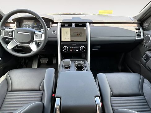 New 2026 Land Rover Discovery S AWD/4WD image 11