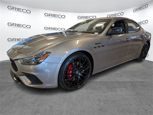 Used 2022 Maserati Ghibli Modena image 3