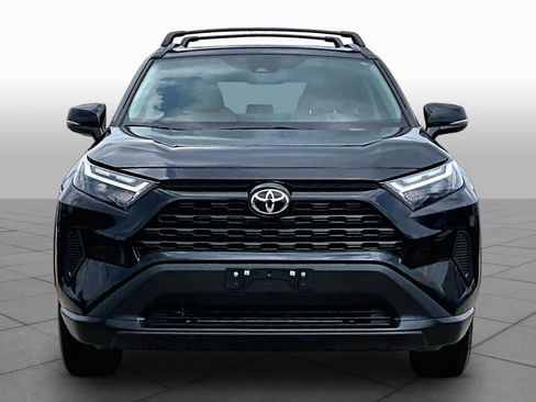 Used 2024 Toyota RAV4 XLE w/ Convenience Package FWD image 4