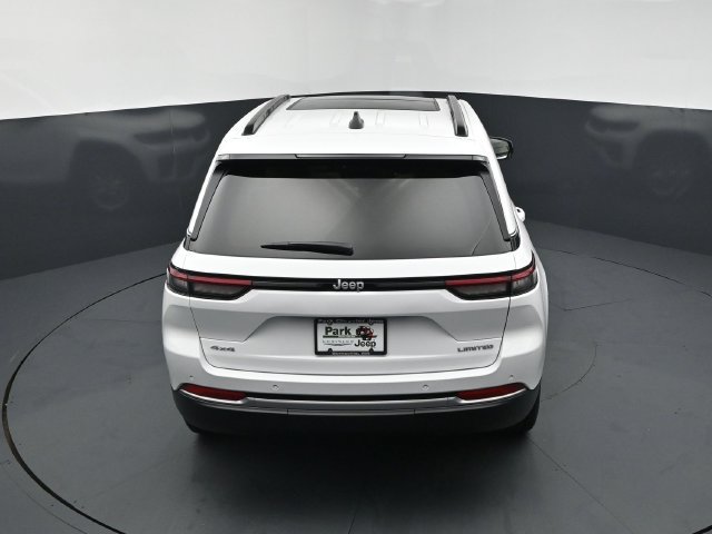 New 2027 Jeep Grand Cherokee Limited AWD/4WD image 17