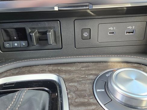 Used 2024 Nissan Armada Platinum w/ Captain's Chairs Package image 38