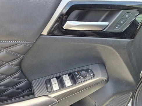 Used 2023 Mitsubishi Outlander SEL FWD image 11