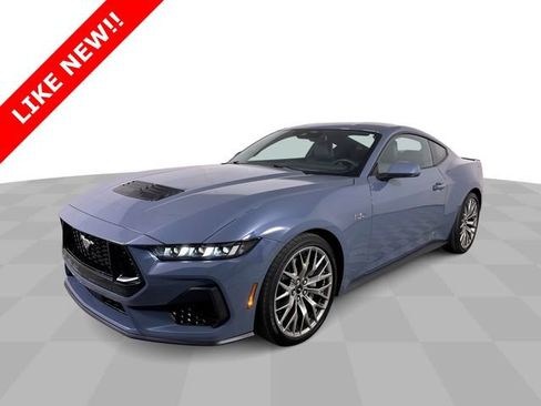 Used 2025 Ford Mustang GT Premium image 4