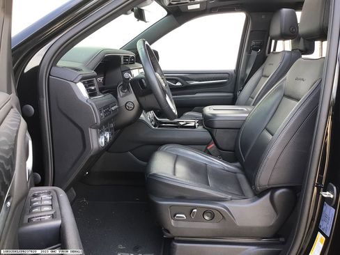 Used 2023 GMC Yukon Denali w/ Advanced Technology Package AWD/4WD image 8