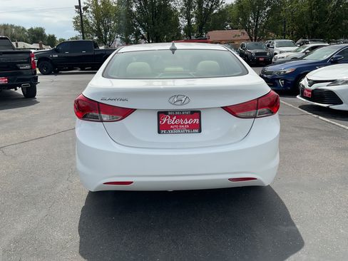 Used 2012 Hyundai Elantra GLS FWD image 8