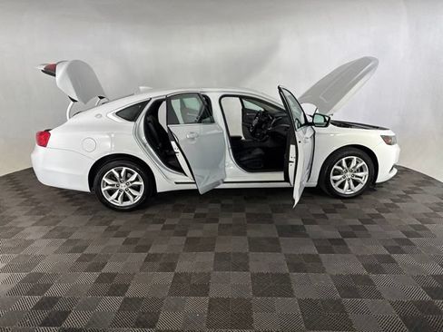 Used 2019 Chevrolet Impala LT FWD image 13