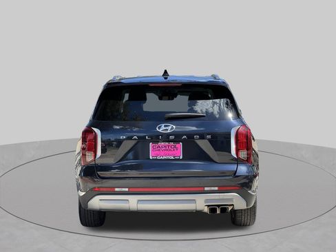 Used 2024 Hyundai Palisade Limited FWD image 4