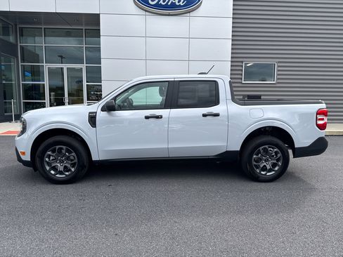 New 2025 Ford Maverick XLT image 2