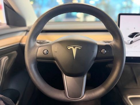 Used 2023 Tesla Model 3 Standard Range RWD image 23