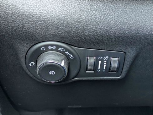 New 2026 Jeep Compass Latitude image 26