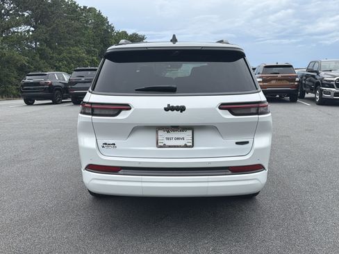 New 2026 Jeep Grand Cherokee L Summit AWD/4WD image 7