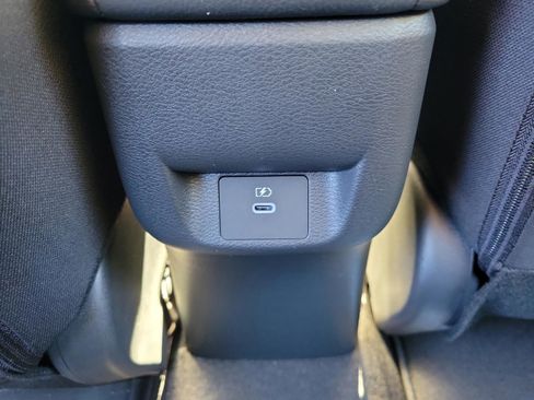 New 2025 Nissan Versa SR w/ Trunk Package image 13