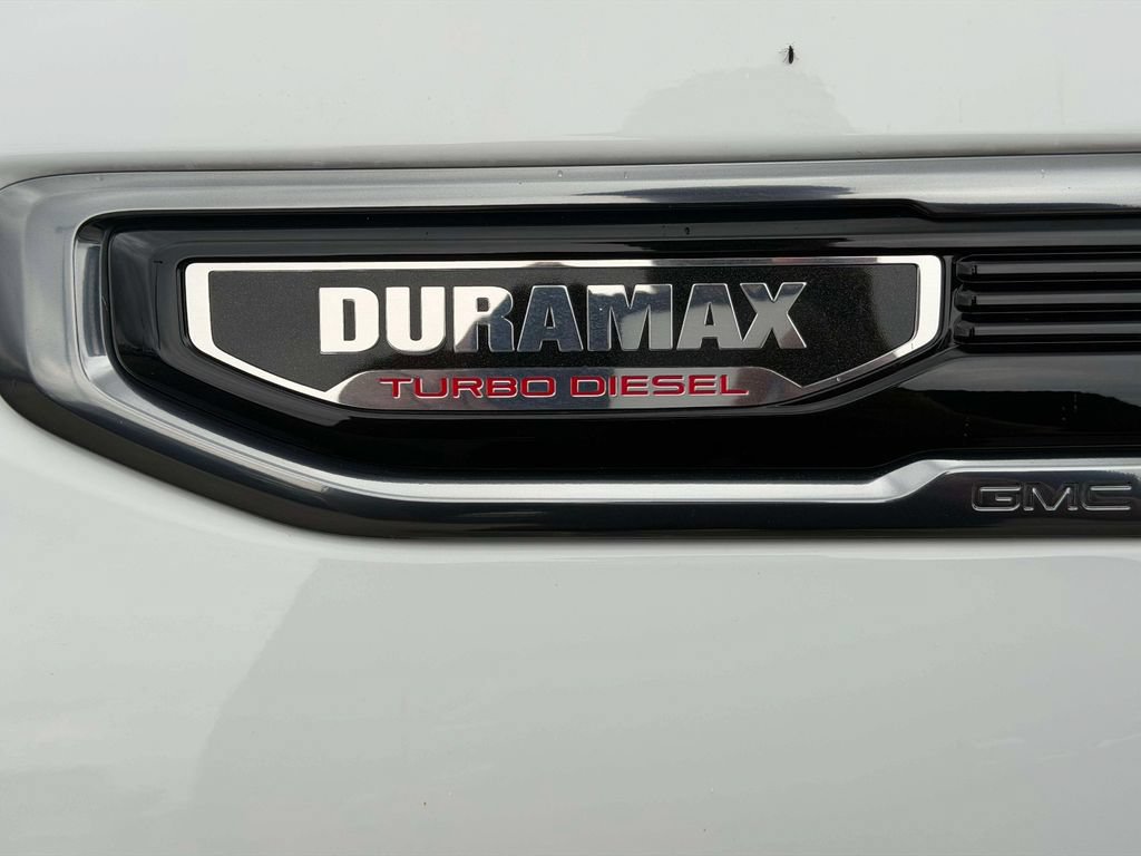 Used 2025 GMC Sierra 1500 AT4 w/ AT4 Premium Package AWD/4WD image 11