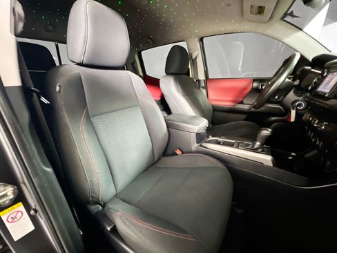 Used 2019 Toyota Tacoma SR5 image 30