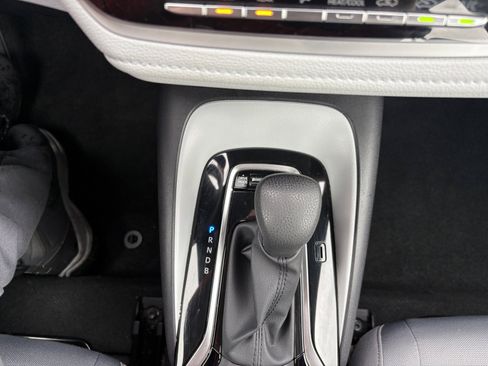 Used 2025 Toyota Corolla SE FWD image 23
